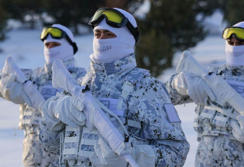 Cold weather clothing